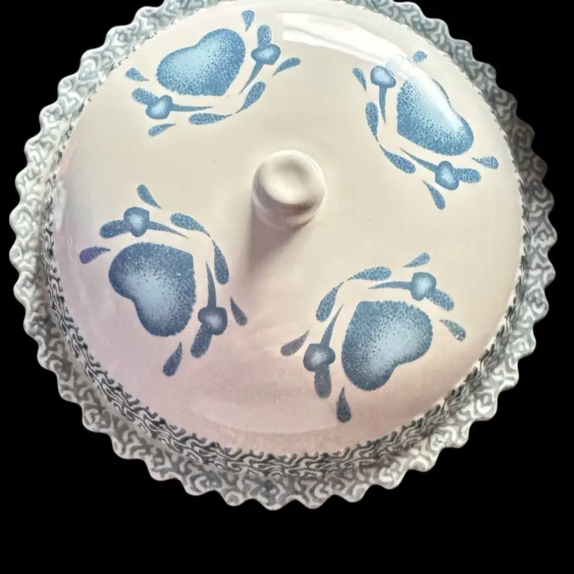 Vintage White with Blue Country Heart Pie Plate 80s W Lid - VGVC