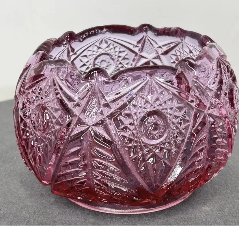 Vintage Fenton Dusty Rose Starburst & Tree Pattern Pressed Glass Bowl Lilac