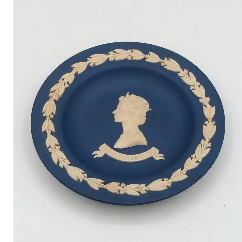 Vintage Wedgwood Blue Jasperware Commemorative Small Plate Queen Elizabeth II