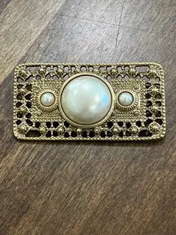 Vintage Victorian Style Goldtone Faux Pearl Brooch
