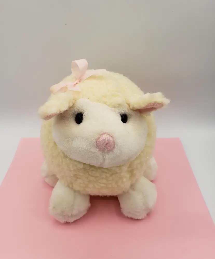 Mary Meyer Vintage Lamb Sheep Plush White 7" Stuffed Animal Easter Baby RARE. I couldn't find another one like this!