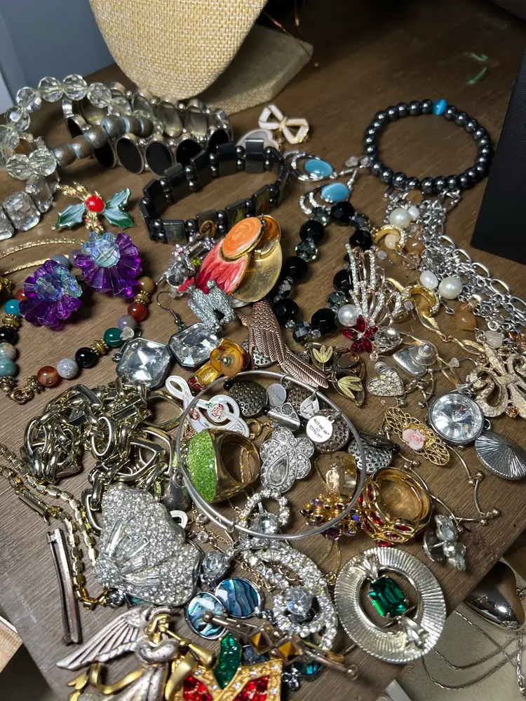 After Dinner Pop Up 15 Sec Sudden Death Jewelry, $3 Starts And Free Shipping On Everything Even Bin, During This Show!!!