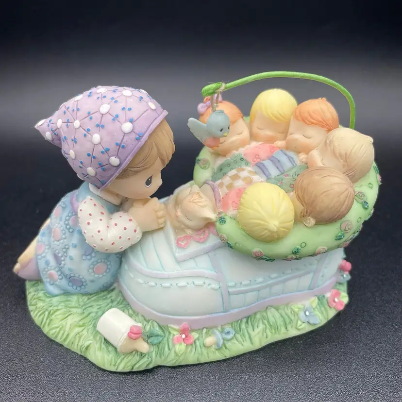 NEW Precious Moments 2003 Old Woman in a Shoe Figurine by Enesco RARE 729469