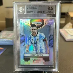 2018 Prizm World Cup Lionel Messi Prizm Silver #1 BGS 8.5