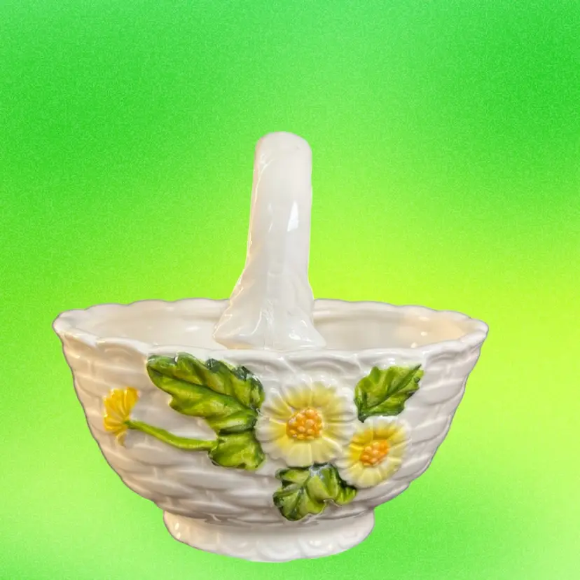 Lefton Vintage Rustic Daisy Pattern w/ Basket Weave Texture Ceramic Basket