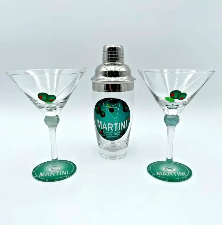 VTG Retro Barware Martini Shaker 20 oz & 2 Martini Glasses w/ Glass Olive Picks