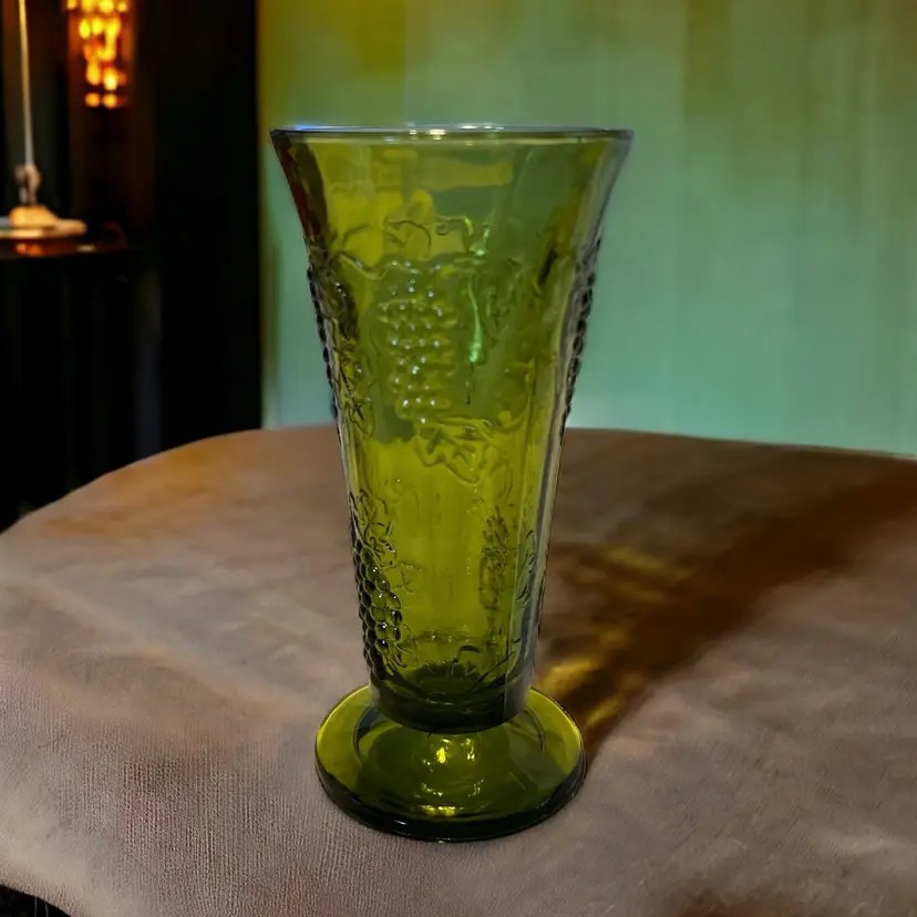 Vintage Indiana Glass Colony Harvest Grapes & Leaves Avocado Green Vase 7 5/8”