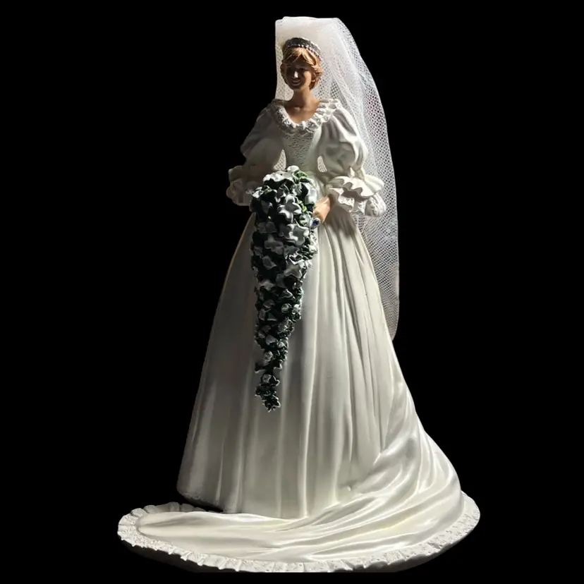 2011 Hamilton Collection Princess Dianna Princess Of Our Hearts Collection Figurine As Pictured