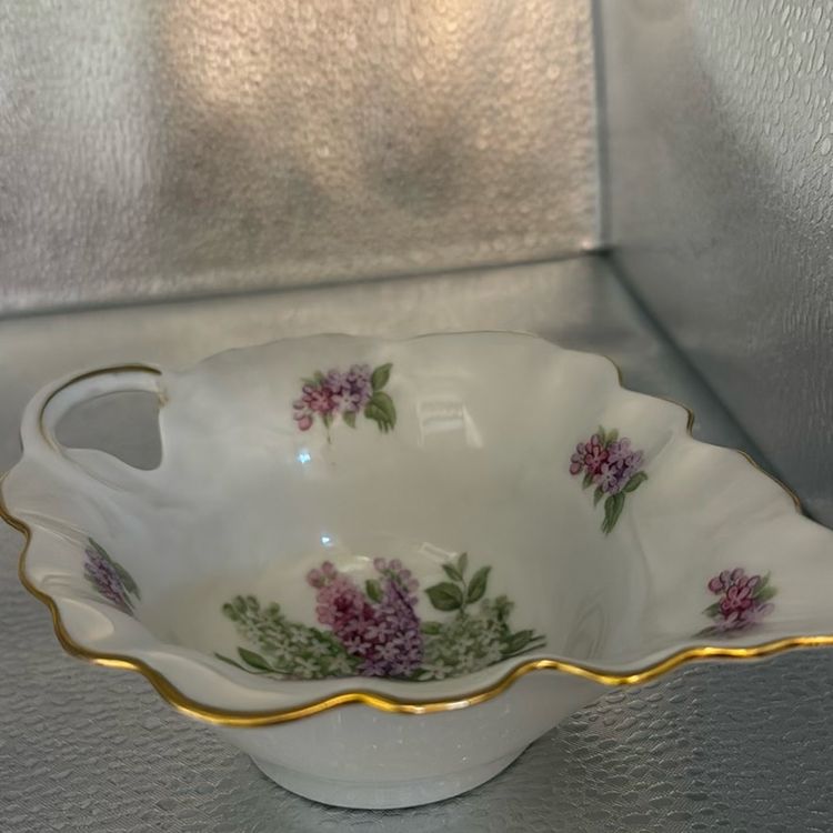 Vintage Scalloped Gold Trimmed “Likiac Times” Gravy Boat