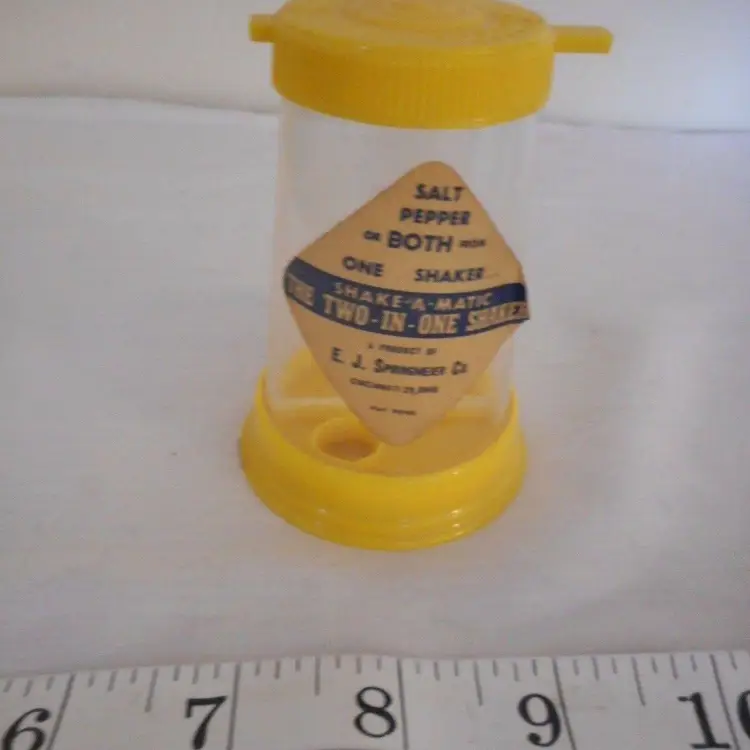 Vintage Yellow Plastic all in one Salt & Pepper Set