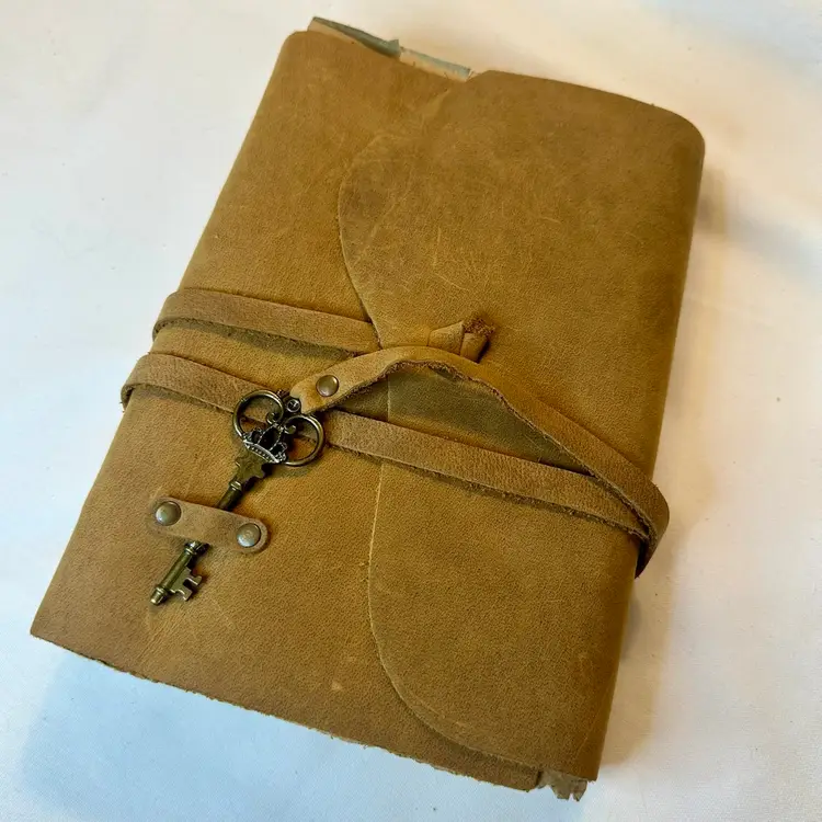 Rare & Rustic Vintage Style Leather Journal Deckle Edge Paper & Skeleton Key