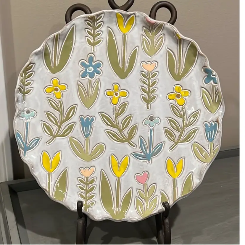 Large Beautifully glazed Mud Pie Flower, Stoneware Platter With Scalloped Edges 12 Inches.  Beautiful for Easter/ Spring Decor