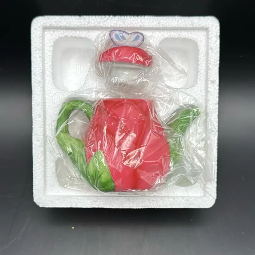 Vintage 1995 Avon Red Rose Mini Teapot New w/ Box 3.25”