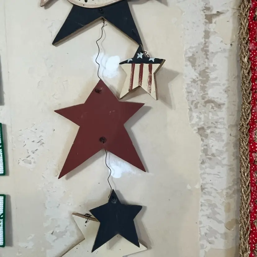 Wood & Wire Patriotric "America" Wall Hanging