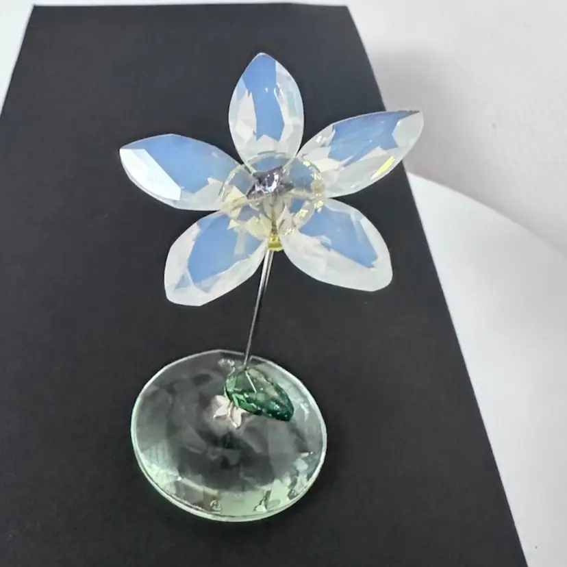 Figurine Cristal romanticize Fleur à bascule Swarovski Jess Daisy