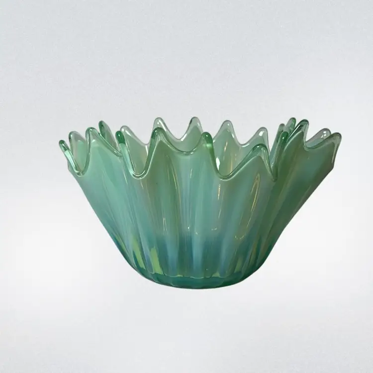 Vintage Fostoria Heirloom Glass Green Opalescent Splash Bowl Vase Handkerchief 7”