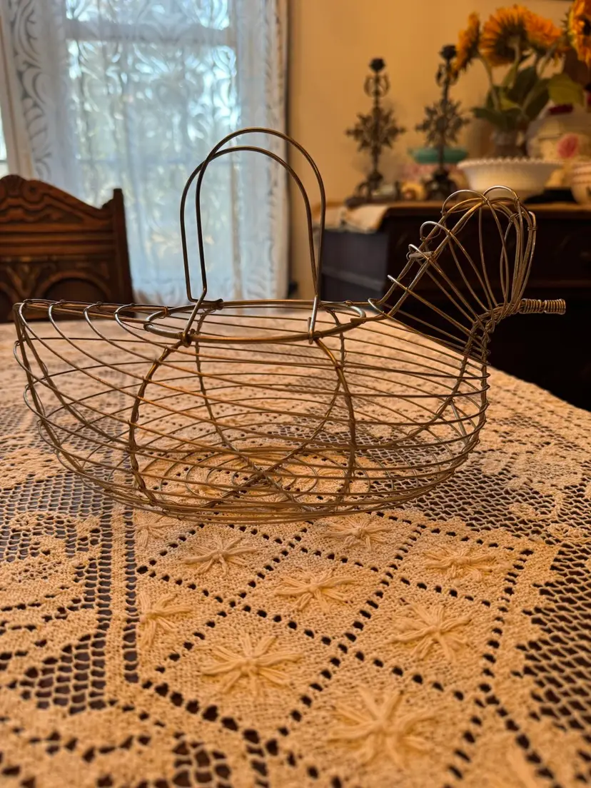 Vintage Gold Wire Chicken Basket