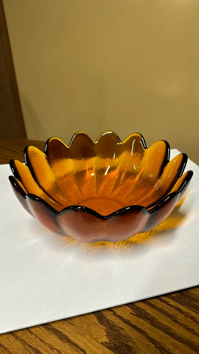 Blenko Glass Large Amber Honey 14 Petal Scalloped Lotus Bowl 10.5"
