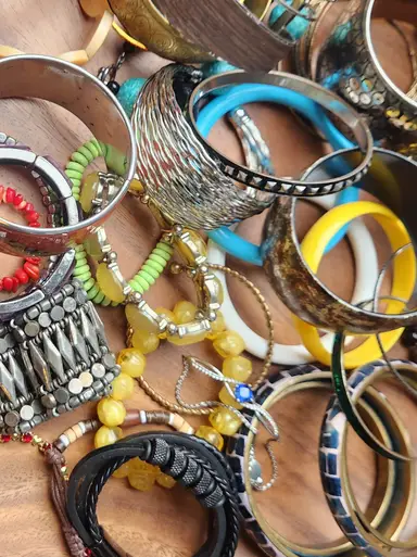 Let's Dig! New Bracelet Lots