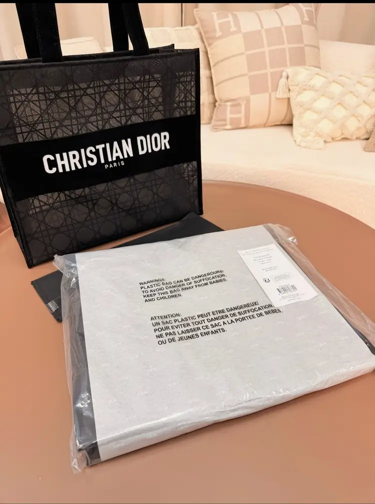 #05 - GWP/VIP NEW DIOR MESH TOTE