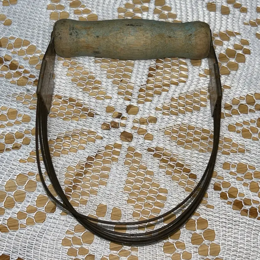 Vintage Androck Pastry Blender: Green Wood Handle