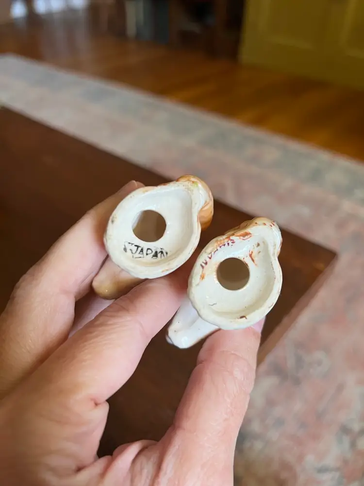 Souvenir Canada Salt And Pepper Shakers