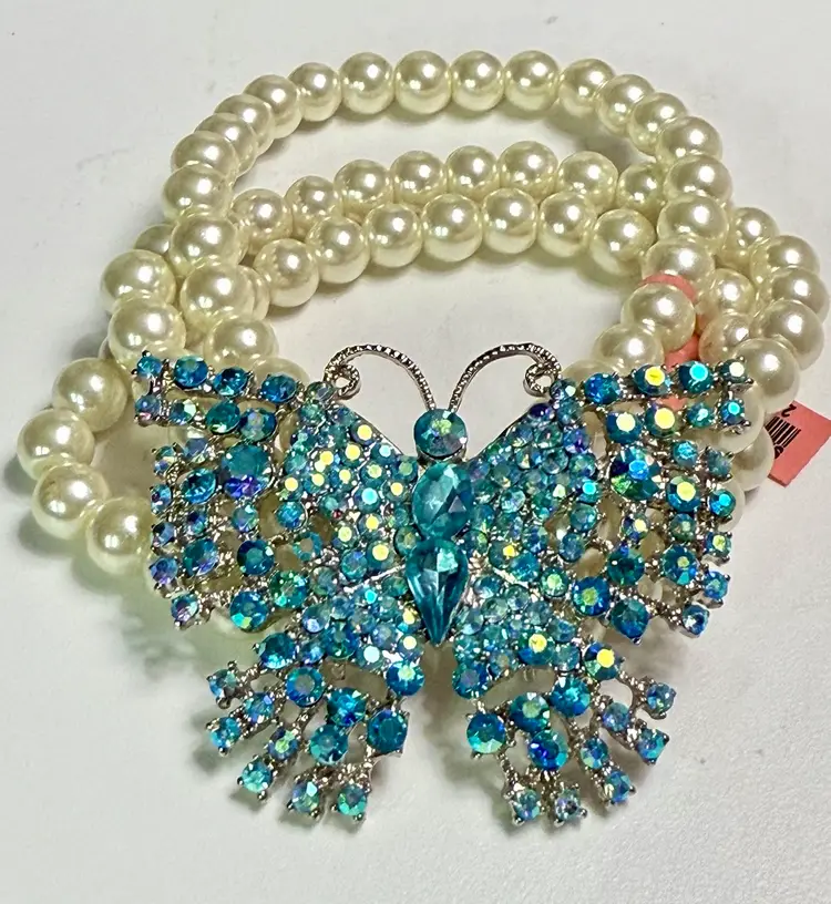 Blue Crystal Butterfly & Pearl Bracelet – Silver Tone Stretch Design, Statement Rhinestone Jewelry