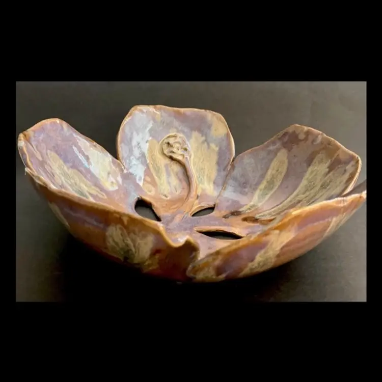 Barbara Wakefield Art Pottery Water Lily Bowl Amethyst And Beige Glaze 12”