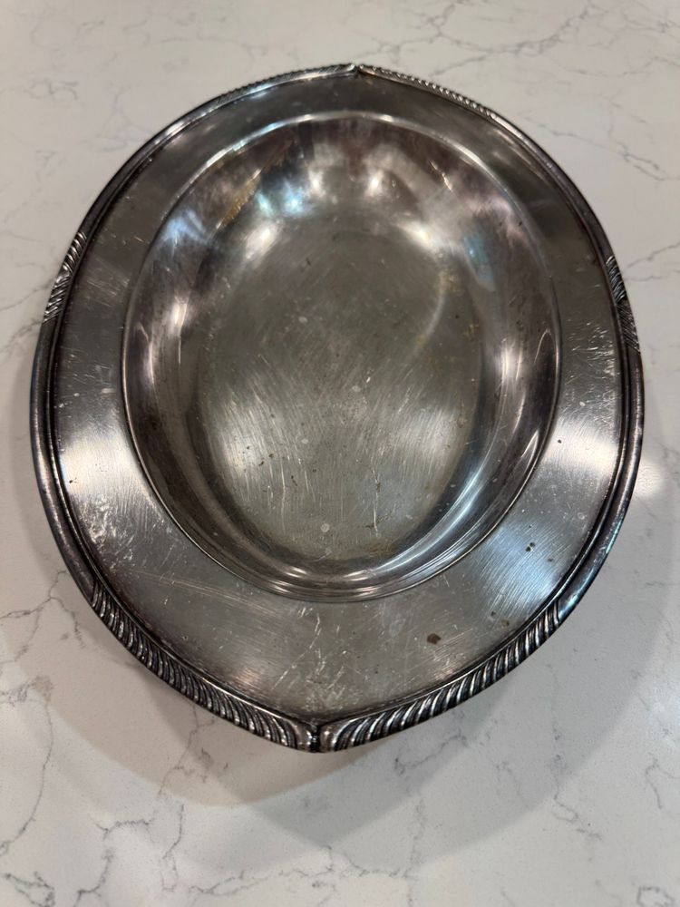 Vintage Wm Rogers & Son Silver plate Serving Dish