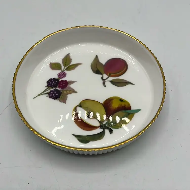 Royal Worchester Fine Bone China England Arden Fruit Trinket Dish 1974