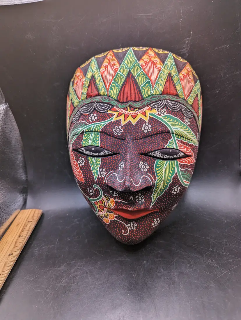 Vintage TOPENG BATIK PANJI Wall Décor Balsa Wood FACE MASK made in INDONESIA