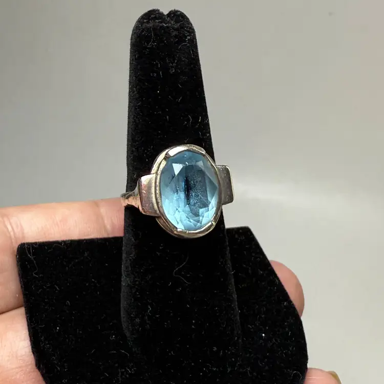 Stunning Artisan Sterling Silver Size 7 Ring w/ Large Blue Oval Faceted Stone