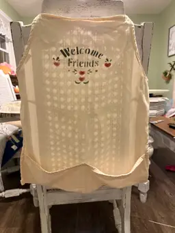 Handmade tie back "Welcome Friends" 2 pocket Apron Beige; country/farmhouse