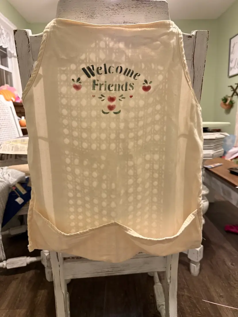 Handmade tie back "Welcome Friends" 2 pocket Apron Beige; country/farmhouse