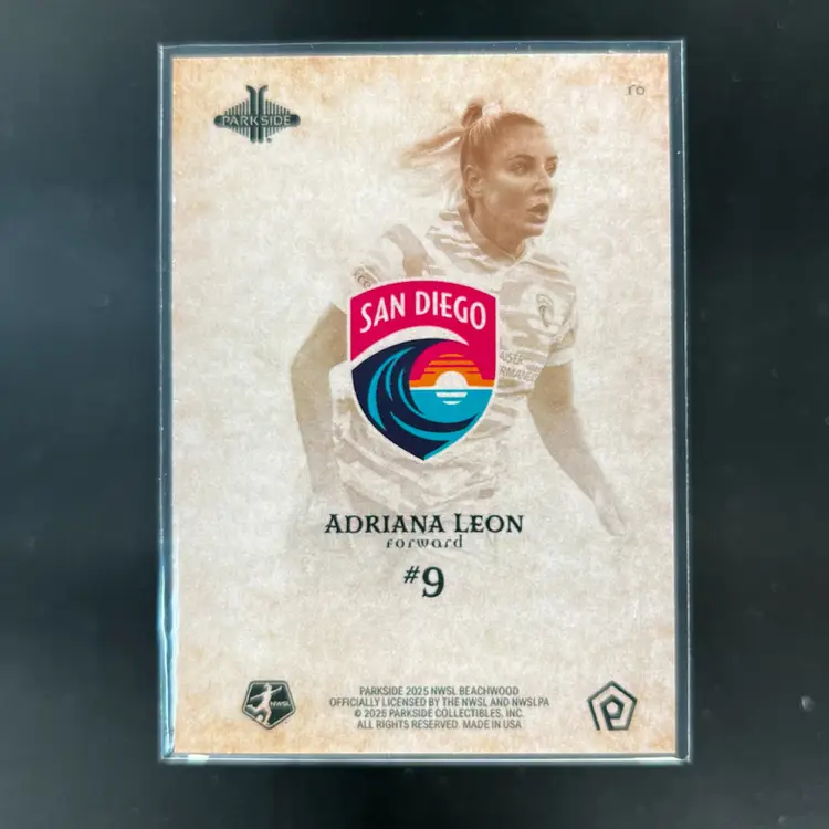 Adriana Leon 2025 Parkside Beachwood Brand Deco /300 Soccer Card
