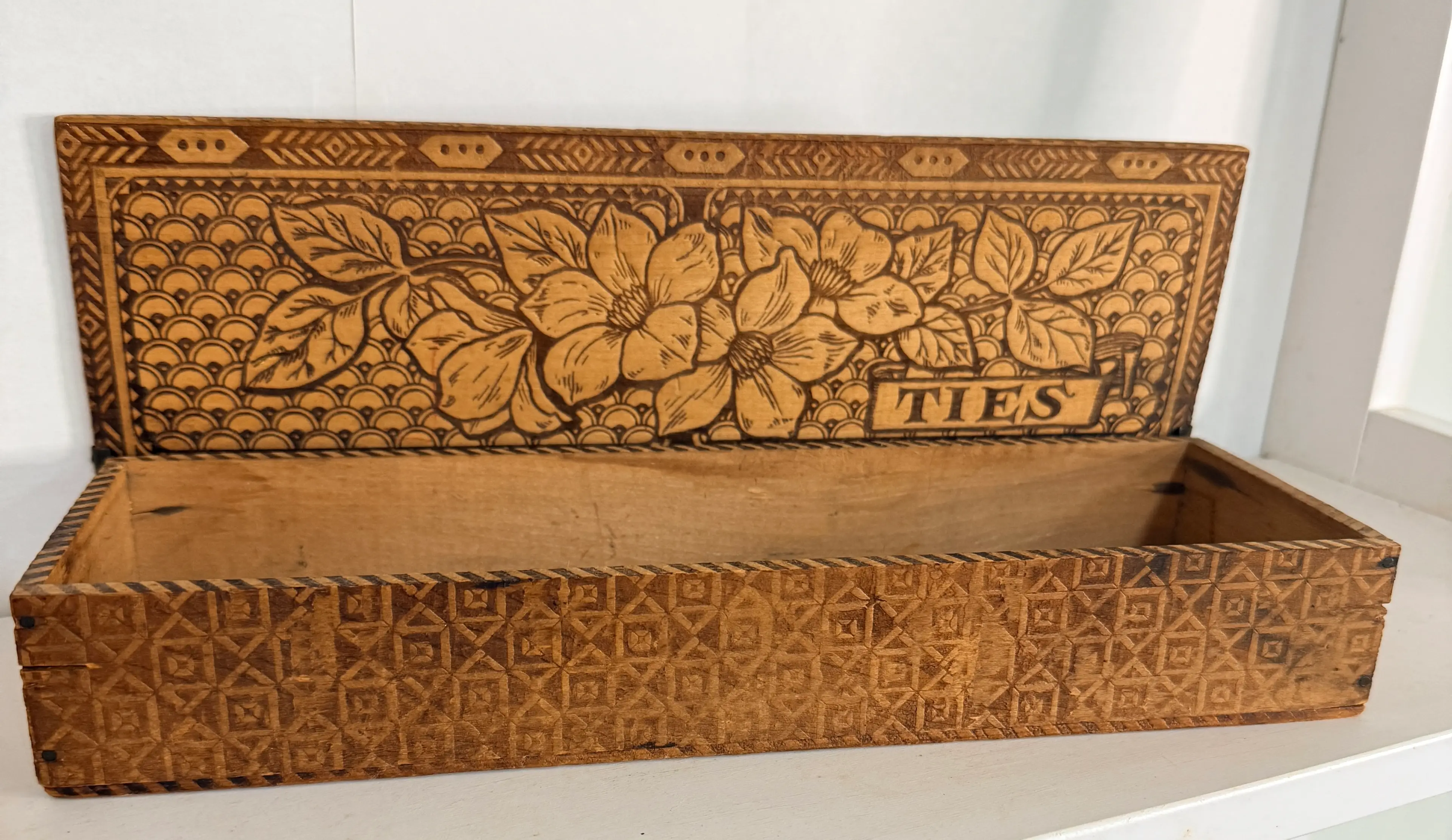 Image 2 of 6
