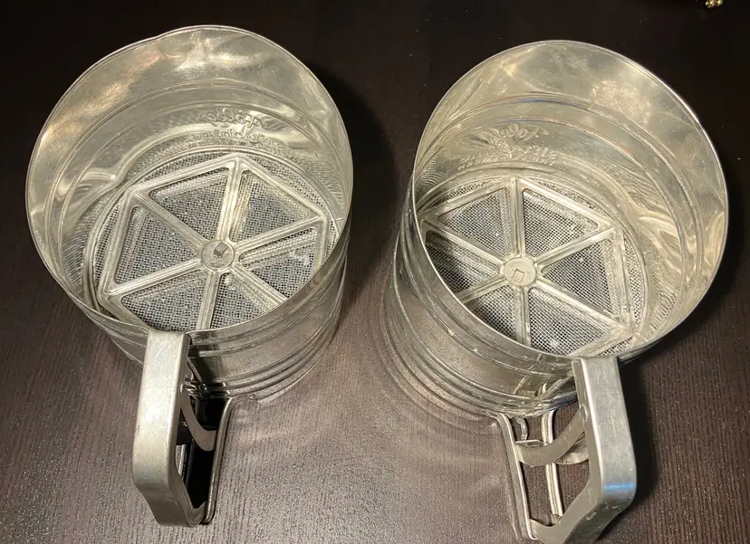 Vintage Foley sift chine Single screen flour sifter, 2