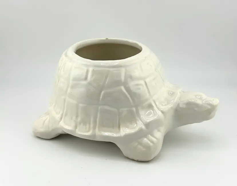 Ceramic Turtle Planter 7"x 4.75"x 3.5" *READ*