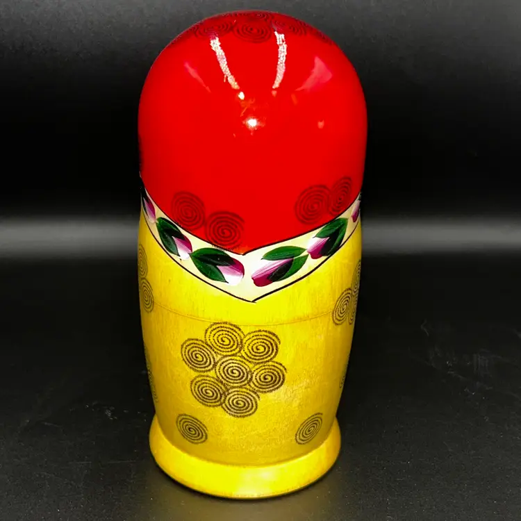 Vintage Russian Nesting Dolls Hand Painted 7 Dolls