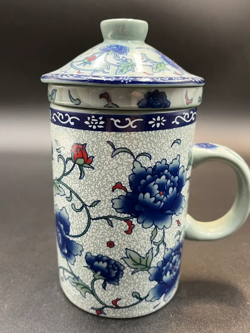 Porcelain Chinese Tea Mug With Strainer