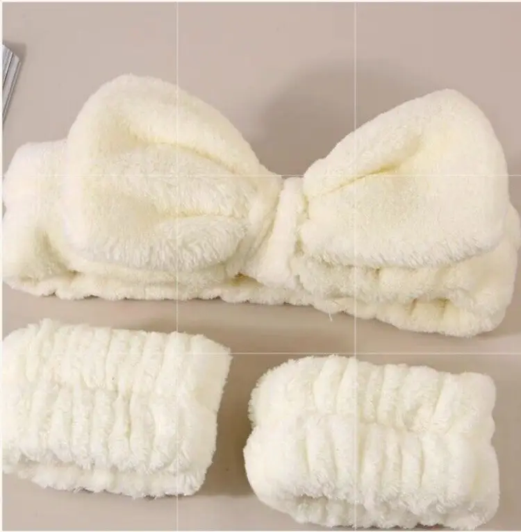 NWOT Headband Wristband 3 Piece Face Washing Set Wellness White