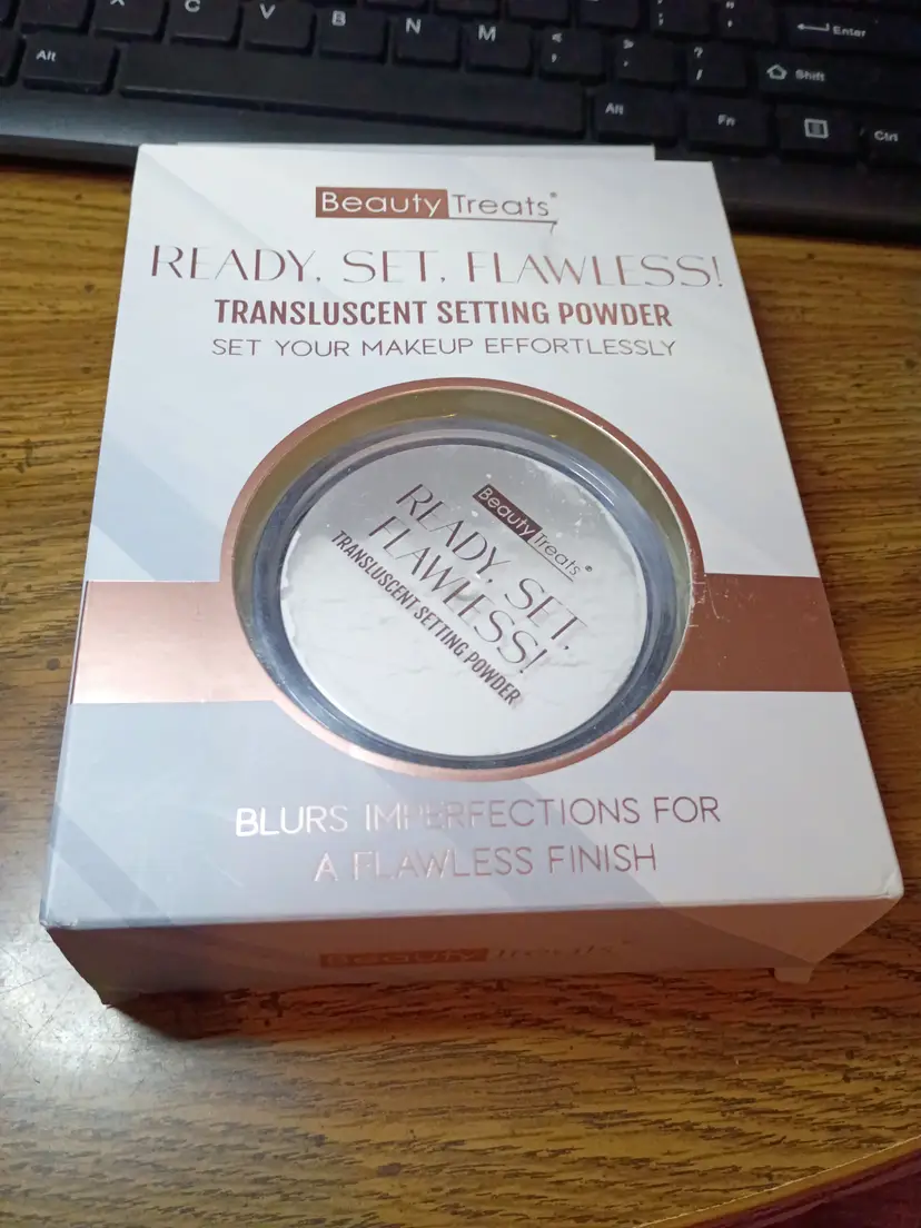 Beauty Treats Ready. Set. Flawless! Translucent Setting Powder