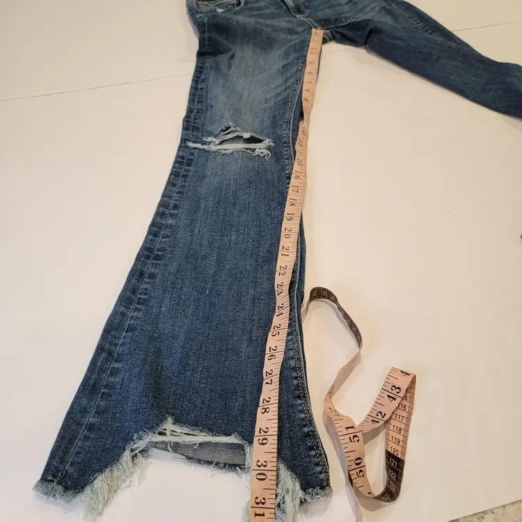 American Eagle Hi-Rise Artist Flare Distressed Jeans Size 4/27 Regular NWT!