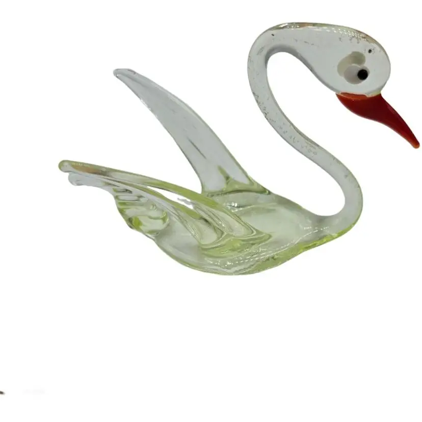 Mini Glass Swan Figurine 
2 1/2" tall
