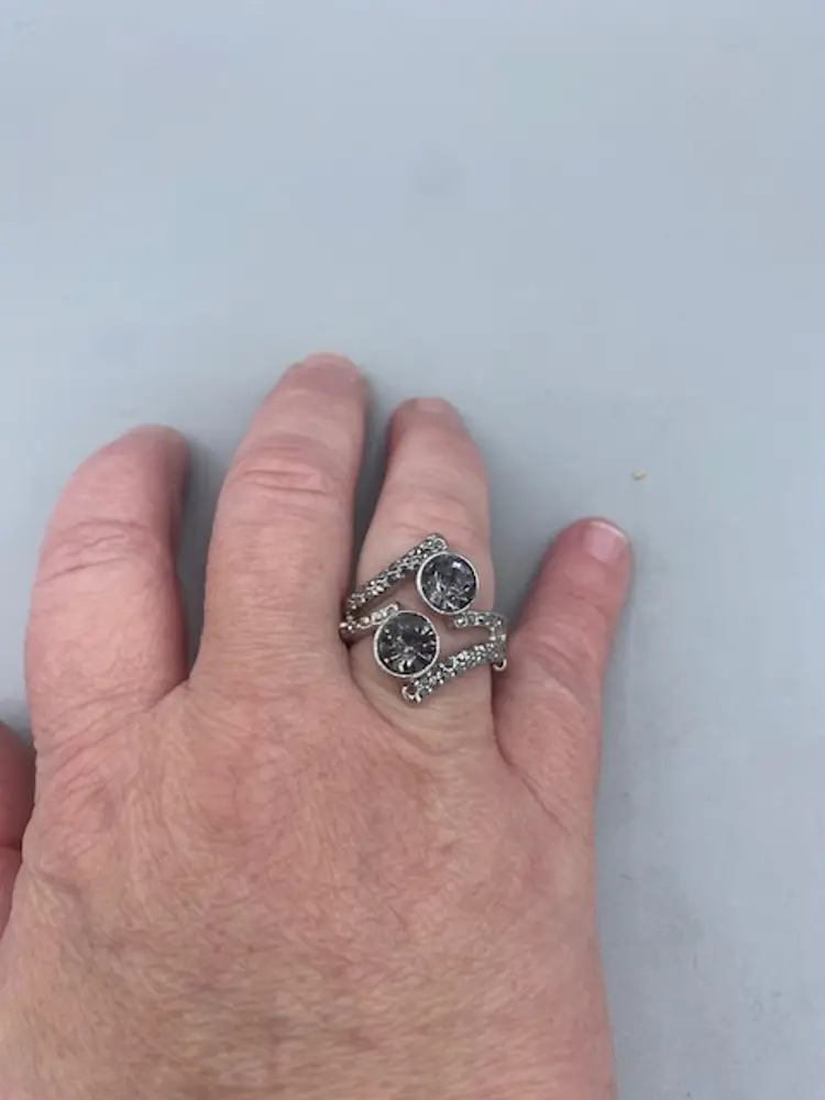 Paparazzi Over The Top Glamour Silver Ring..7-3