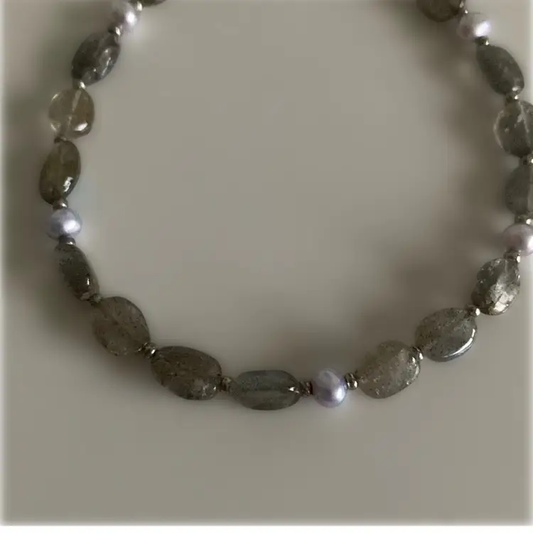 Stunning Pearl and Chlorite Scenic Quartz Beaded Bracelet