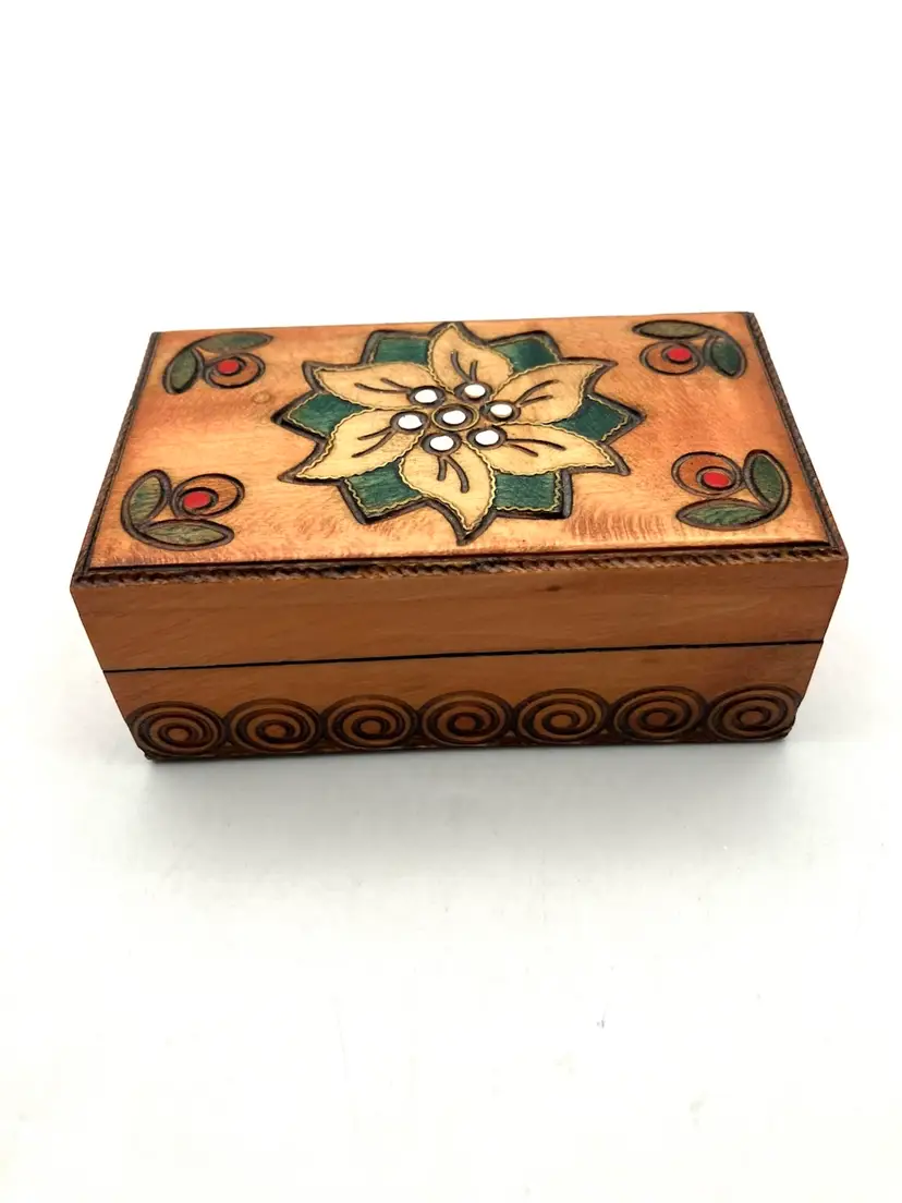 BIN - Pyrography Floral Wooden Trinket Box Made In Poland 3 7/8”