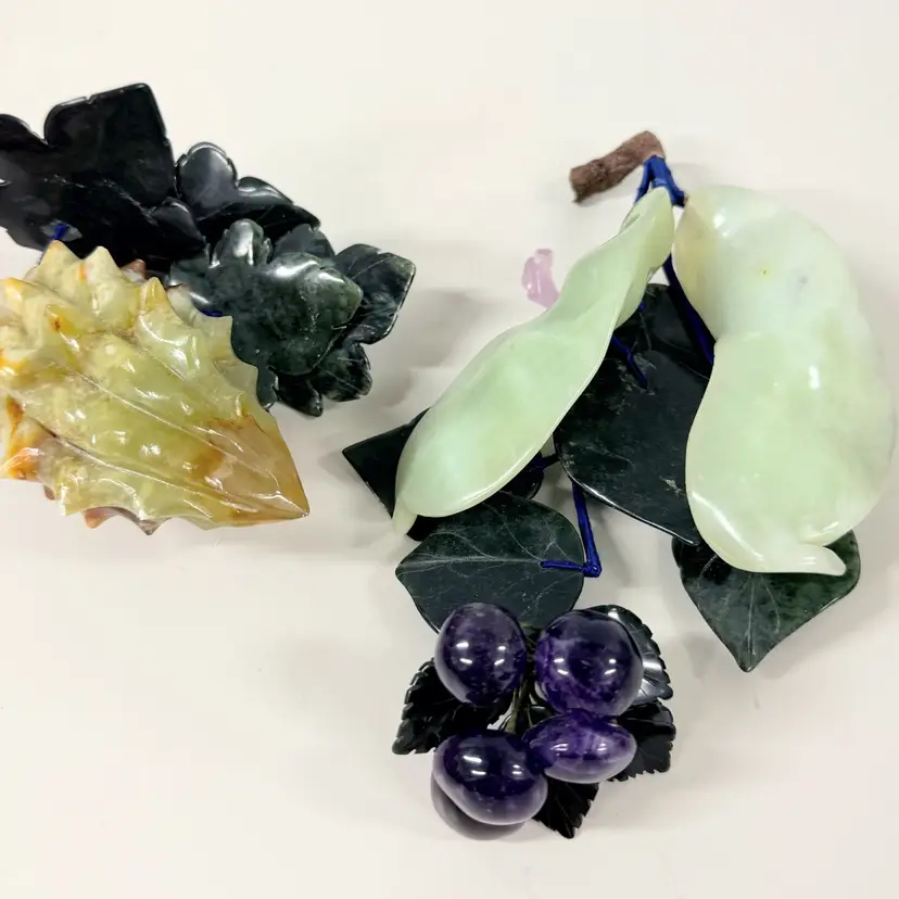 VTG Stone Alabaster Jade Amethyst Rose Quartz Durian, Pea Pods & Grapes W Leafs