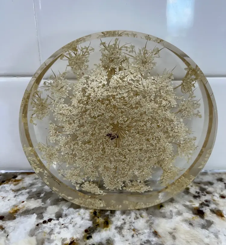 VTG Lucite Dried Flower Decor Paperweight (?) 4.5”