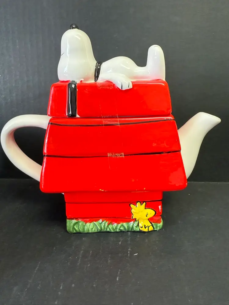 Snoopy Teapot & Mugs